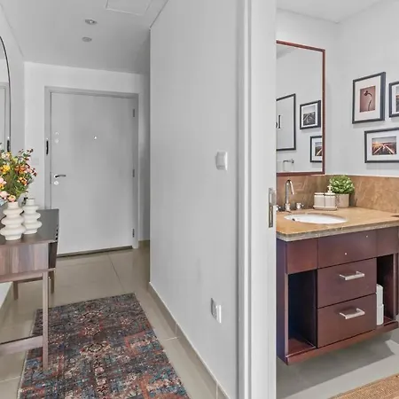 Appartement Stylish 1Br With Iconic Burj And Fountain Views à Dubaï Extérieur photo
